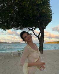 kendalljenner_1704306018_3272278509908403559_6380930.jpg