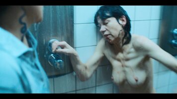 Jule_B__we_-_Ferdinand_von_Schirach_-_Strafe__2022___Ep05__-_1080p_-_nackt.mp4_snapshot_00.40....jpg