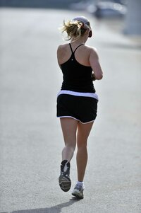 64460_Reese_Witherspoon_Jogging_in_Brentwood_February_5_2011_24_122_439lo.jpg