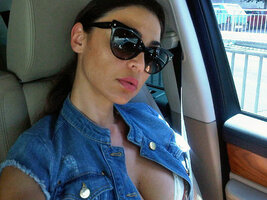 cecilia-capriotti-hot-seno-formentera-twitter-2012-1.jpg