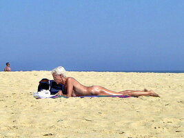 Spiaggia.nudista.1.jpg
