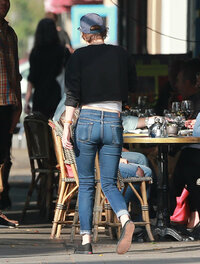 Kristen-Stewart-Booty-in-Jeans--26.jpg