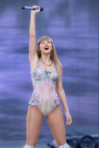 Screenshot 2024-07-14 at 15-23-59 taylor-swift-ansa-5.jpeg (immagine AVIF 630 × 945 pixel) - R...png