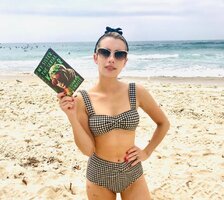 emma roberts (8).jpg