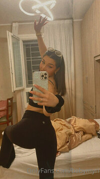 myriam-sava_0002_300px.jpg