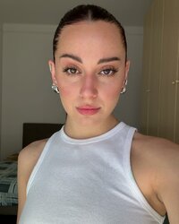 vaneessabellini_1713282832_3347581489246514044_3162195962.jpg