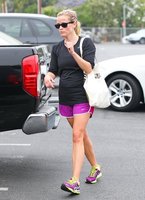 Reese+Witherspoon+Reese+Witherspoon+Hits+Gym+D1hgGvc1gvkx.jpg