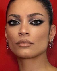 mrdanielmakeup_1739800454_3570027424649432436_15097176.jpg