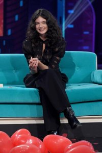deva-cassel-tv-show-catte.jpg