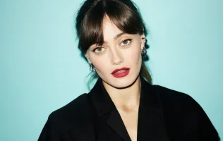 ella-purnell-for-nme-magazine-2024-v0-8eze7cjmn8re1.webp