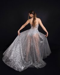 Ecco gli scatti che abbiamo realizzato io e la mia twin con questi magnifico vestiti da princi...jpg
