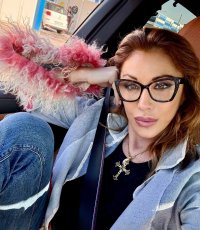 sabrinasalernofficial_1746029329_3622279011078748607_262830901.jpg