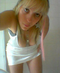 Amatoriale bimba Debby Bolzano sesso, culo, pompino, troia, videofonino, scuola,badoo.com - 5.jpg