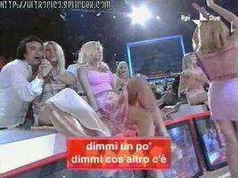 vlcsnap-2013-12-05-14h02m09s234.jpg