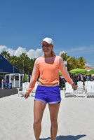 caroline-wozniacki-on-the-beach-in-key-biscayne-march-24-16-pics-3.jpg