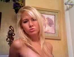 Biondina super hot (32).jpg Biondina super hot (32).jpg