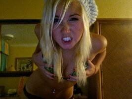 Biondina super hot (120).jpg Biondina super hot (120).jpg
