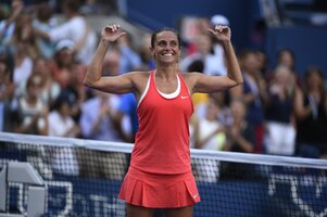 roberta-vinci-2015-us-open-day-twelve-semifinals-vs-serena-williams-bjk-national-tennis-center-i.jpg