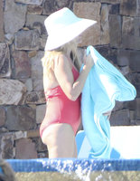 reese-witherspoon-red-swimsuit-on-vacation-in-cabo-san-lucas-030116-20.jpg