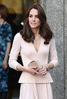 kate-middleton-at-the-national-portrait-gallery-in-london-5416-15.jpg