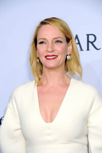 Uma-Thurman--2016-amfAR-New-York-Gala--03.jpg