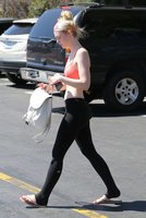 Elle-Fanning-in-Tights-and-Sports-Bra--23.jpg