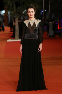 Ambra+Angiolini+7+Minuti+Red+Carpet+11th+Rome+QjwgL67GoHdx.jpg