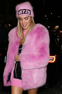 Chiara-Ferragni--Moschino-FW2017-Men-show-during-Fashion-week--13.jpg