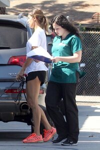 Elisabetta-Canalis-in-Short-Shorts--07.jpg
