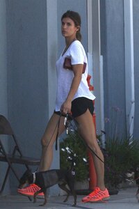 Elisabetta-Canalis-in-Short-Shorts--08.jpg