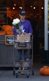 53549762_hqcelebcorner-8.jpg
