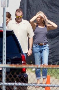 jennifer-aniston-vf-26sept17-05.jpg