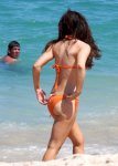Kate_Beckinsale_orange_bikini_holiday_in_Cabo_03.jpg