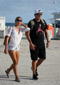 58724197_hqcelebcorner-50.jpg