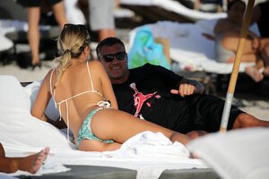 58724238_hqcelebcorner-71.jpg
