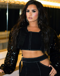 ddlovato_2___BebU-EaldGe___.jpg