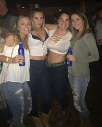 27574200_213132869257150_7302021354746806272_n.jpg