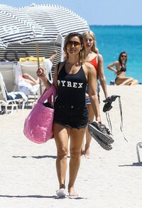 66955178_hqcelebcorner-38.jpg