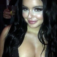Ariel Winter - Nip Slip 05.jpg