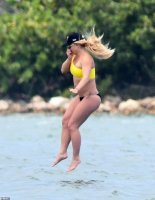 Britney-Spears--Bikini-candids-on-a-Yacht-in-Miami--13.jpg