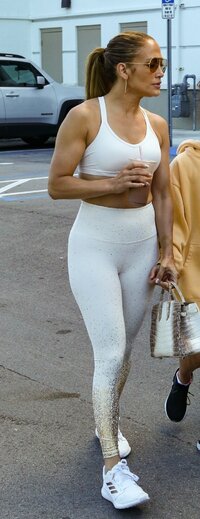 Jennifer-Lopez-Sexy-TheFappeningBlog.com-36-1.jpg