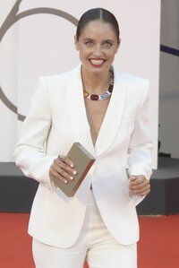 matilde-gioli-at-joker-premiere-at-76th-venice-film-festival-08-31-2019-5.jpg