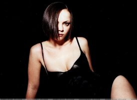 christina ricci in arena 04.jpg