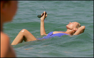 uma thurman in costume blu 15.jpg