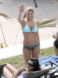 fergie im bikini 42.jpg
