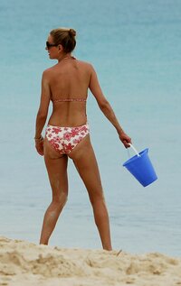 uma thurman al mare 10.jpg