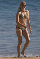 julia roberts in bikini 08.jpg