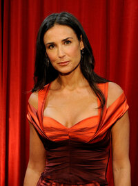 demi moore al red carpet 03.jpg