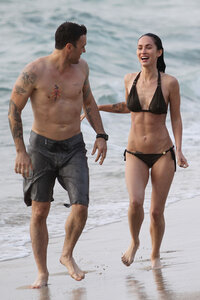 megan fox in beach 15.jpg