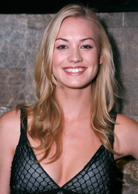 yvonne strahovski al gala 09.jpg